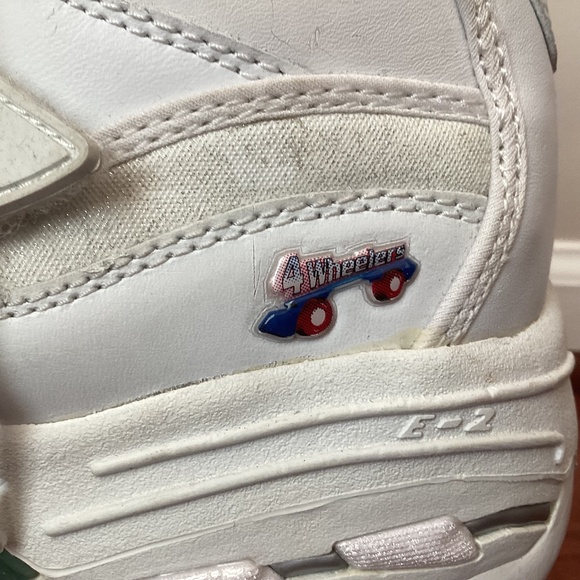 Skechers 4 Wheelers Sneaker Roller Skates - Size 7.5 - Picture 11 of 15